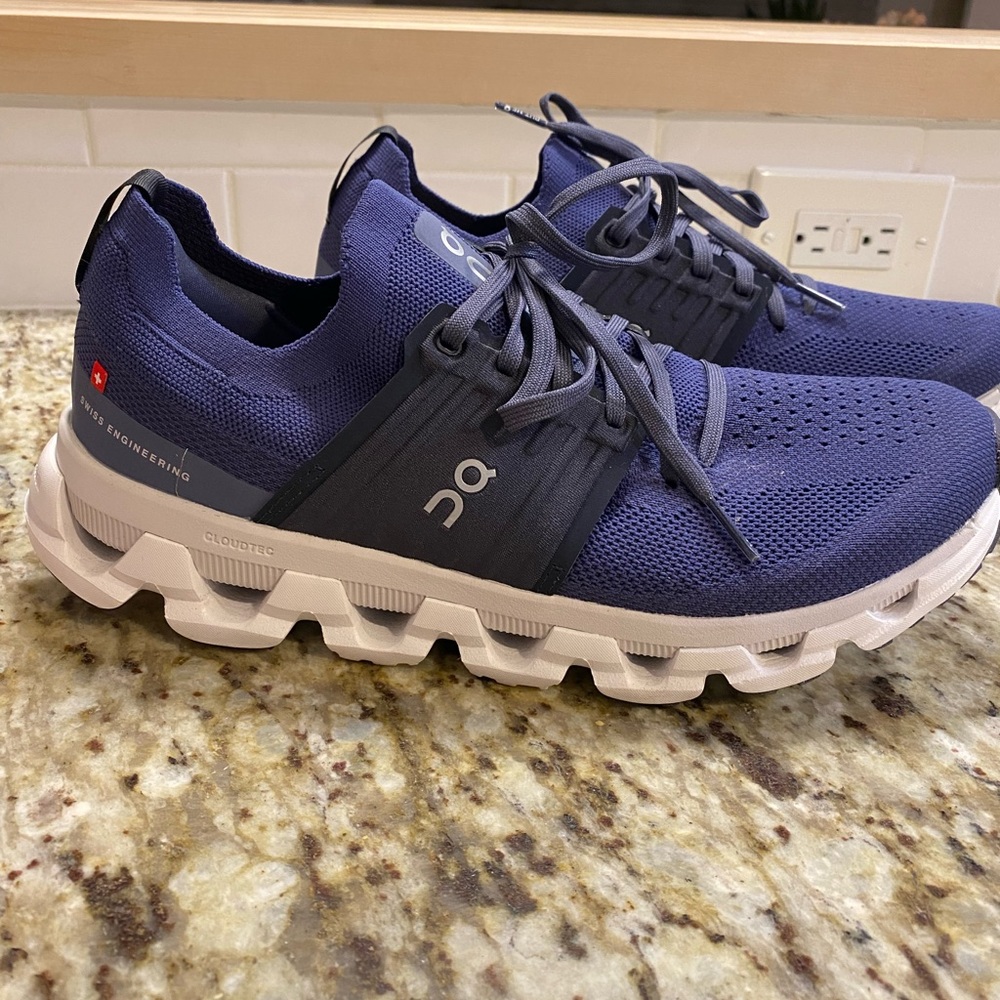 NWOT On running shoes